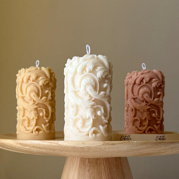 Vintage Lace Soy Pillar Candle — Bougie Pilier de Soja Dentelle Vintage