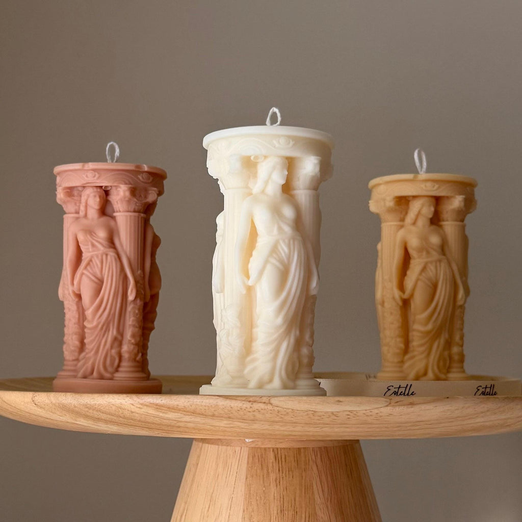Caryatid Column Soy Candle — Bougie de Soja Colonne Cariatide