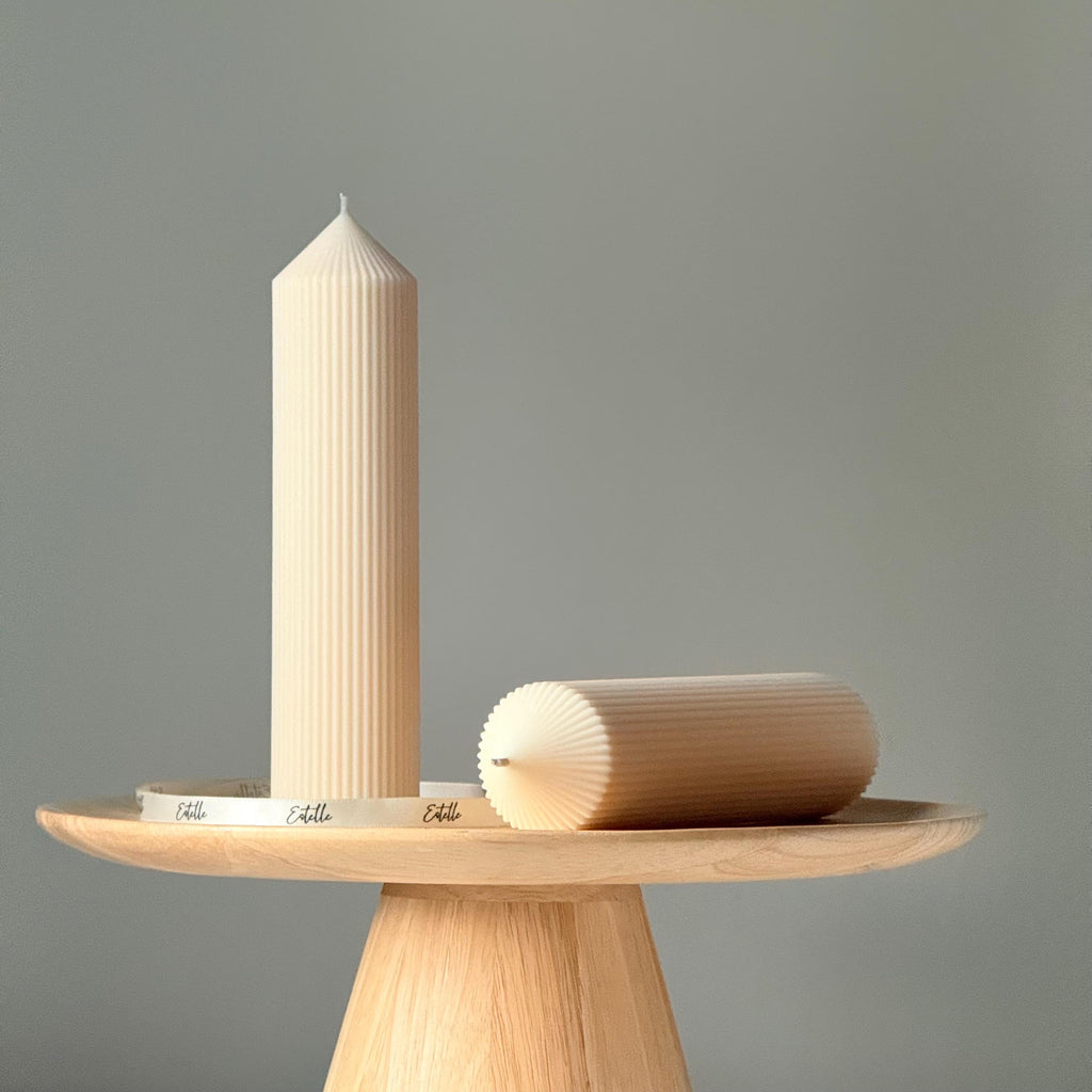 Greko Ribbed Peak Soy Wax Candle — Bougie de Soja Pic Grec Côtelée