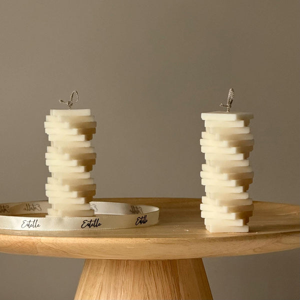 Twist Column Soy Pillar Candle — Bougie Pilier en Soja Torsadée