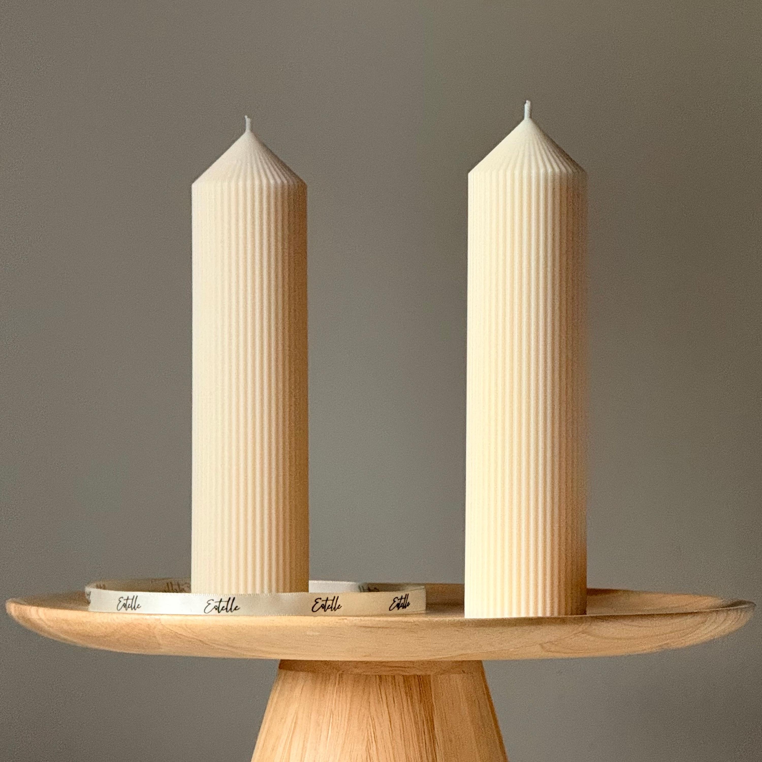 Greko Ribbed Peak Soy Wax Candle — Bougie de Soja Pic Grec Côtelée