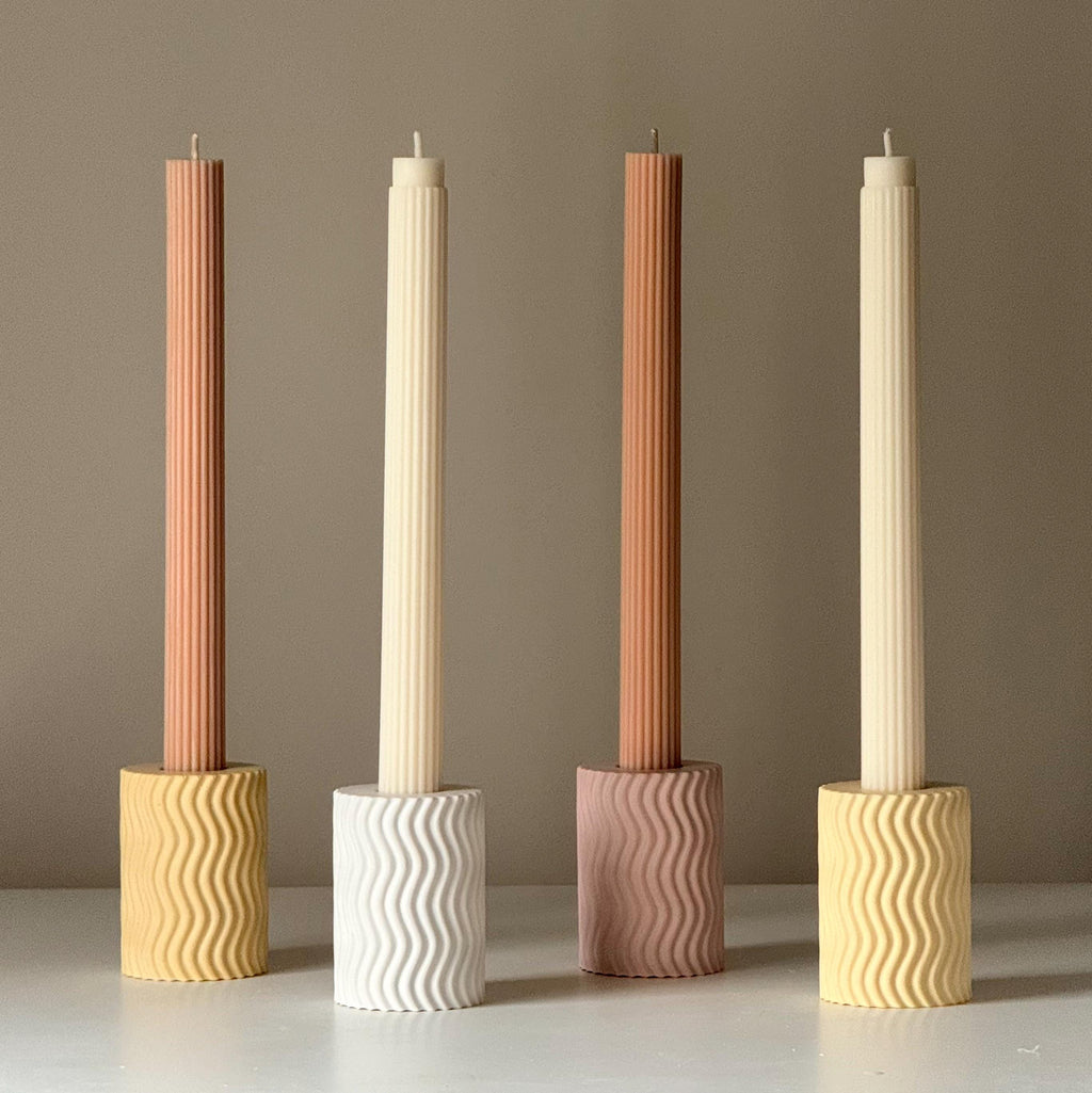 Sculptural Wave Jesmonite Candle Holder — Bougeoir en Jesmonite Vague Sculpturale