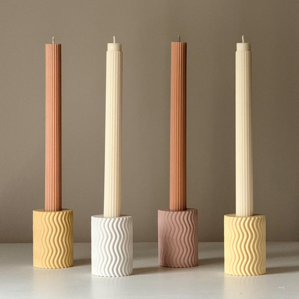Sculptural Wave Jesmonite Candle Holder — Bougeoir en Jesmonite Vague Sculpturale