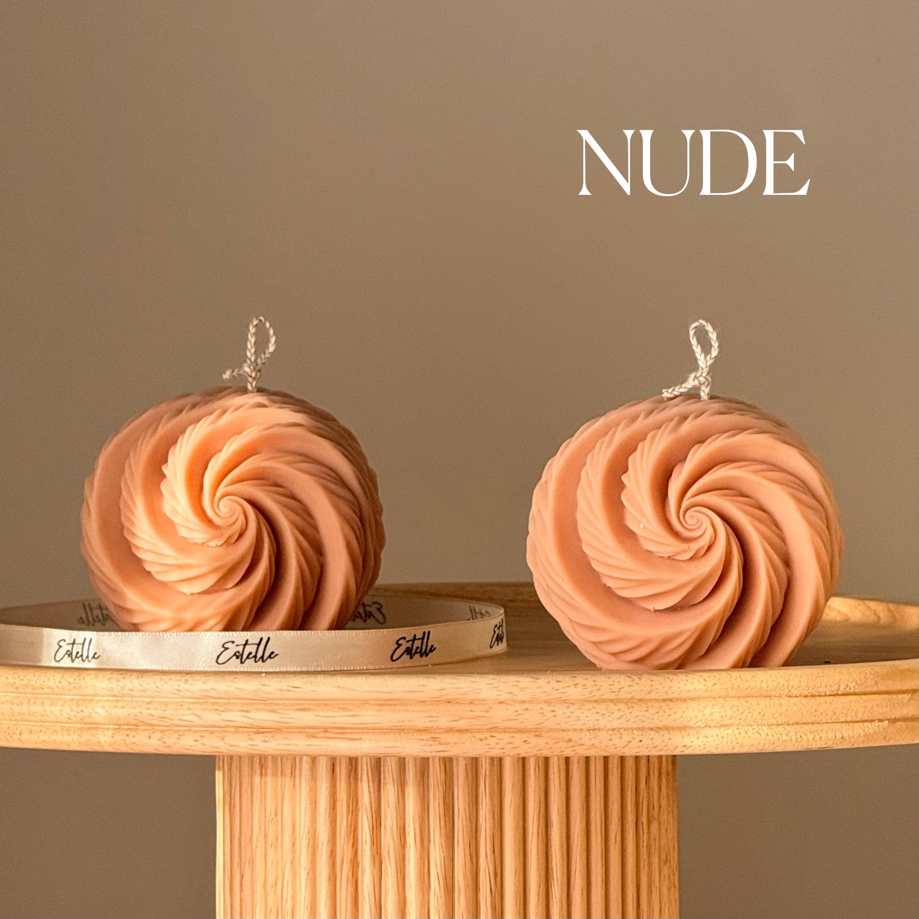 Ribbed Swirl Ball Soy Candle — Bougie de Soja Boule Côtelée