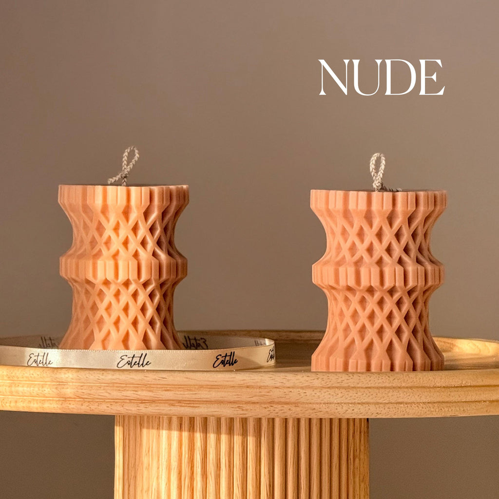 Woven Column Soy Candle — Bougie de Soja Colonne Tressée