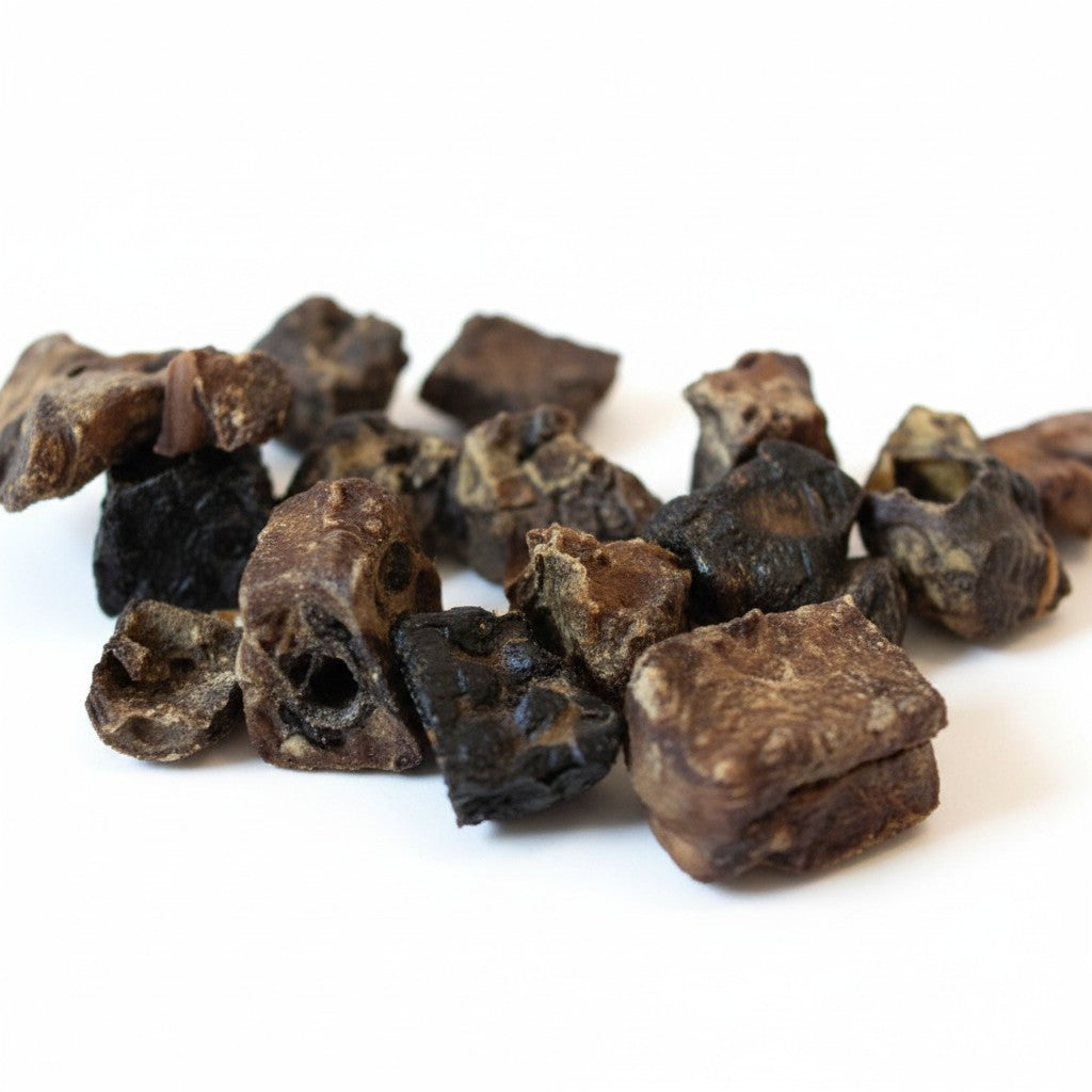 Oh Canada Gifts dried beef lung dog treats with a light, airy, and crunchy texture on a white background.