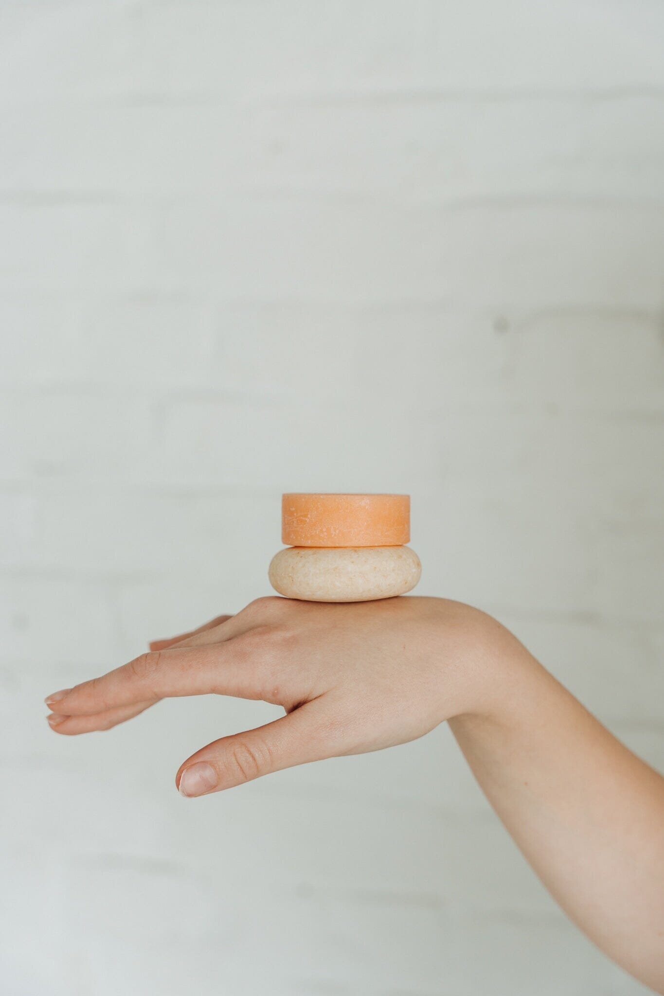 Sweet Orange + Grapefruit Shampoo Bar — Barre Shampoing Orange Douce + Pamplemousse
